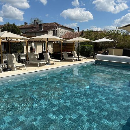Chambre D'Hotes Naturiste Le Jardin Des Hirondelles Blanzaguet-Saint-Cybard Экстерьер фото