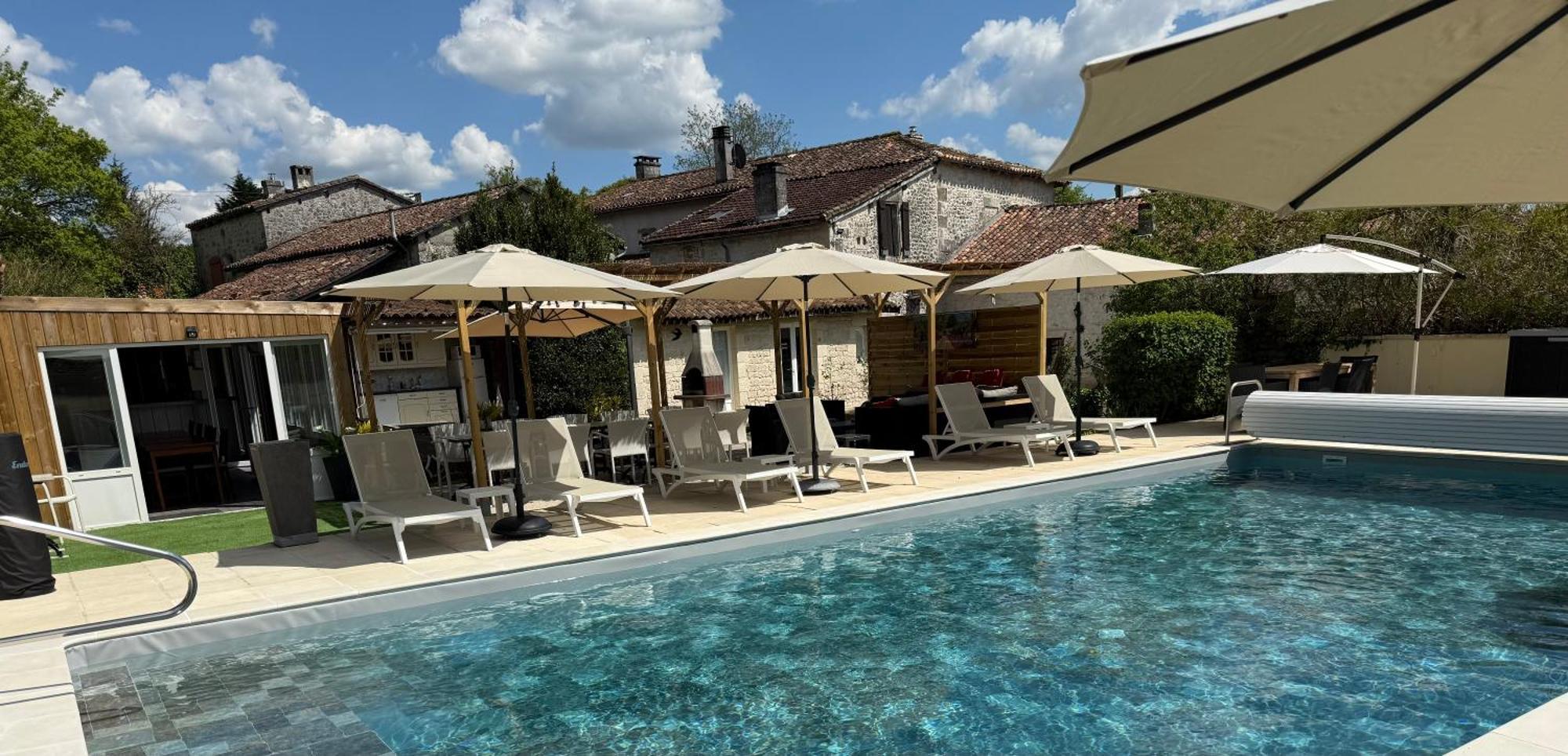 Chambre D'Hotes Naturiste Le Jardin Des Hirondelles Blanzaguet-Saint-Cybard Экстерьер фото