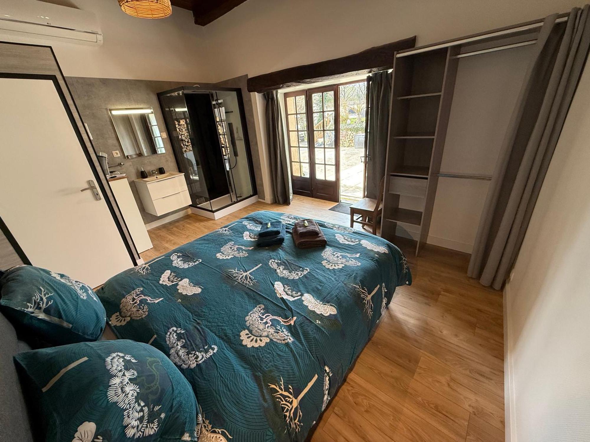 Chambre D'Hotes Naturiste Le Jardin Des Hirondelles Blanzaguet-Saint-Cybard Экстерьер фото